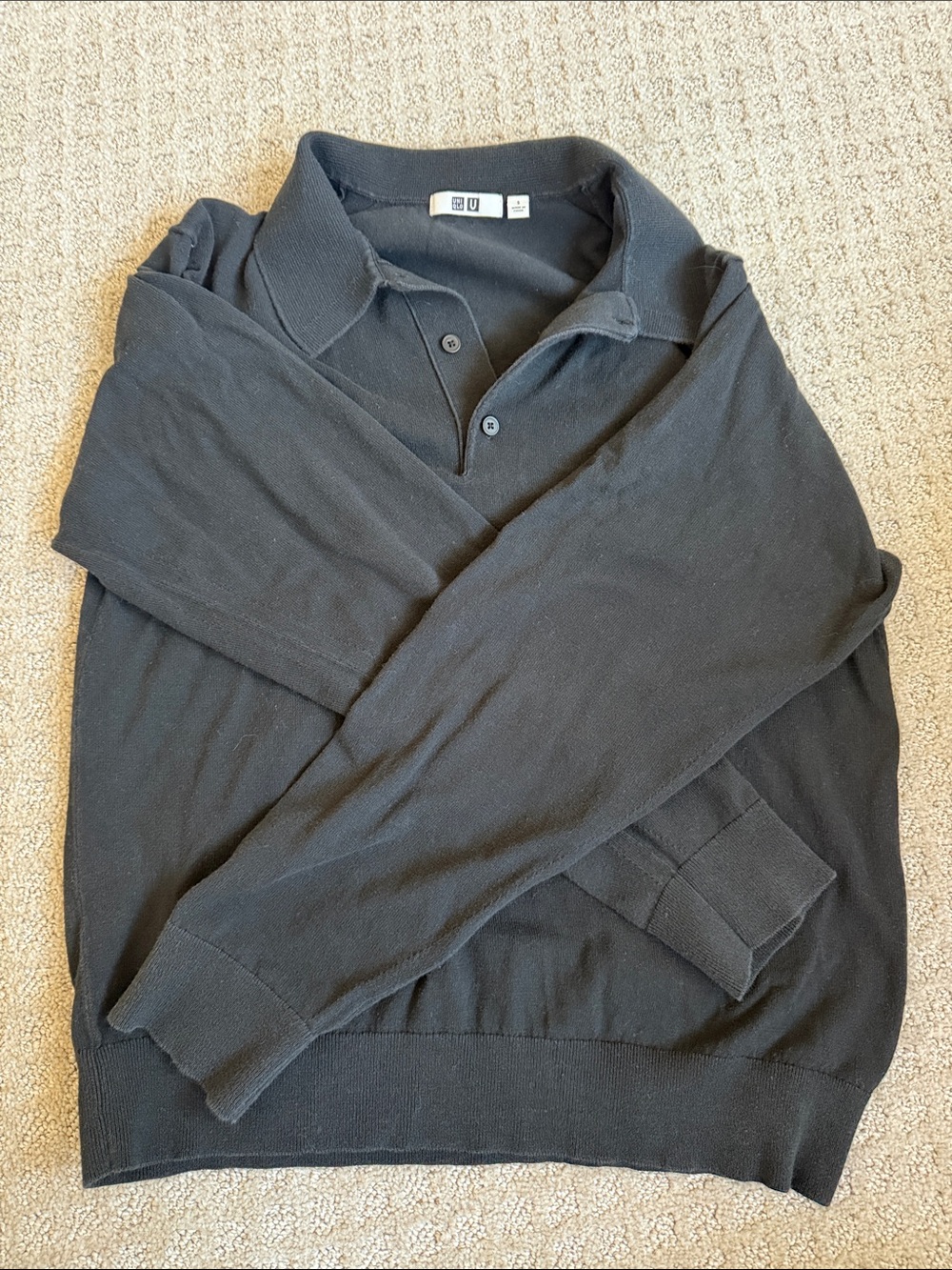 UNIQLO Men’s Black Long-Sleeve Polo